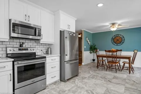 60 PERRY Rd, Greater Napanee, ON K7R 3K6