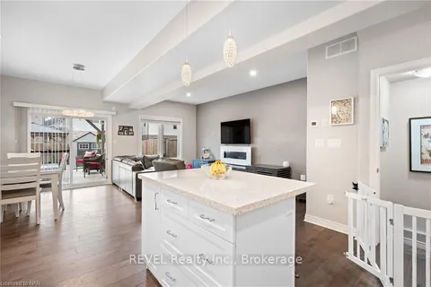 10 HARMONY Way, Thorold, ON L2V 0B6