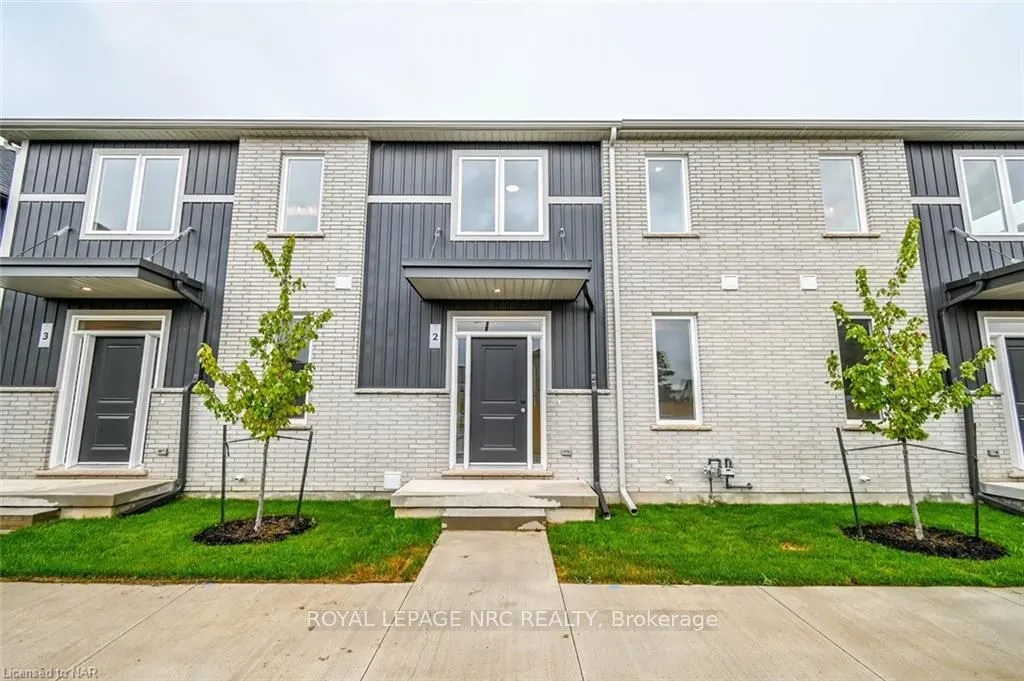 121A MOFFATT St, St. Catharines, ON L2P 0E8