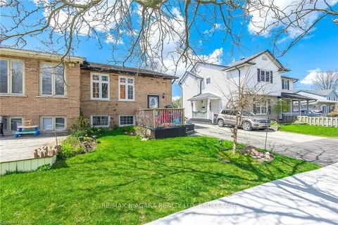 27 MAYFAIR Dr, Welland, ON L3C 7A1