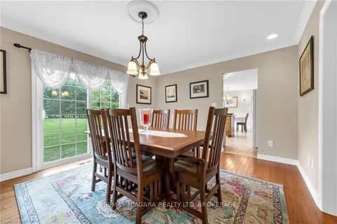 851 CARL Rd, Welland, ON L0S 1K0