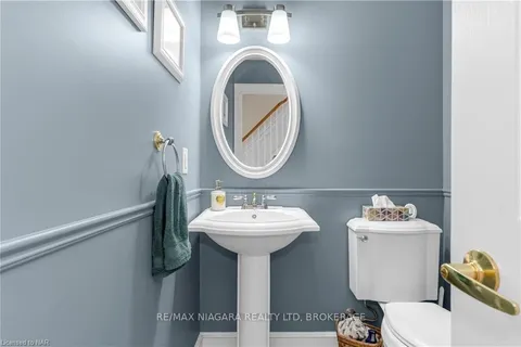 851 CARL Rd, Welland, ON L0S 1K0