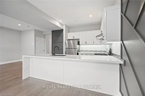 21 MARSHALL Lane, St. Catharines, ON L2P 0E8