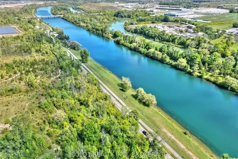 61 ADAH Crt, Welland, ON L3C 7A6