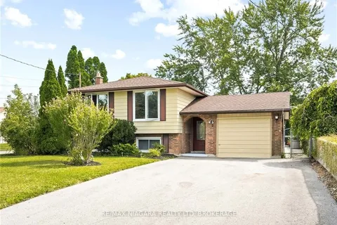 2 ACADIA Cres, St. Catharines, ON L2P 1H8