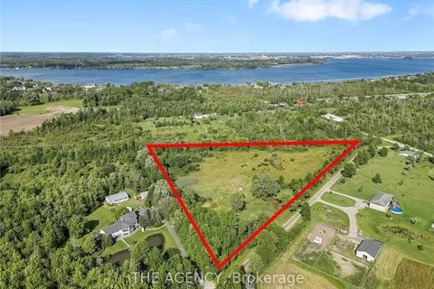 1734 EAGLE St, Fort Erie, ON L2A 5M4