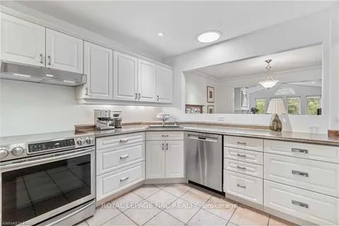 47 STONEGATE Pl, Pelham, ON L0S 1E3