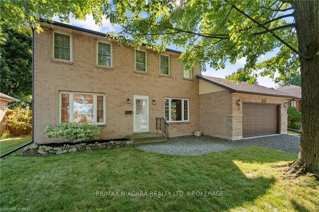 6870 BUCKINGHAM Dr, Niagara Falls, ON L2H 2R9