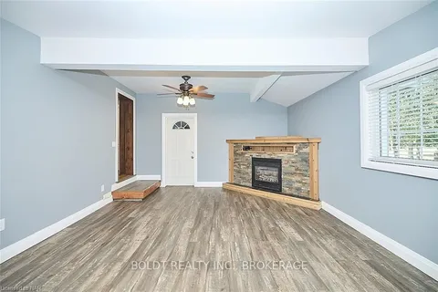 1516 GARRISON Rd, Fort Erie, ON L2A 1P6