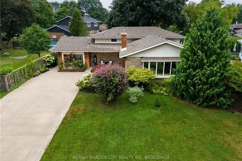 15 ROSEMOUNT Ave, St. Catharines, ON L2M 1Z5