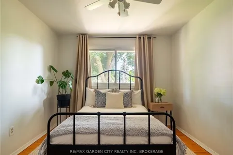 15 ROSEMOUNT Ave, St. Catharines, ON L2M 1Z5