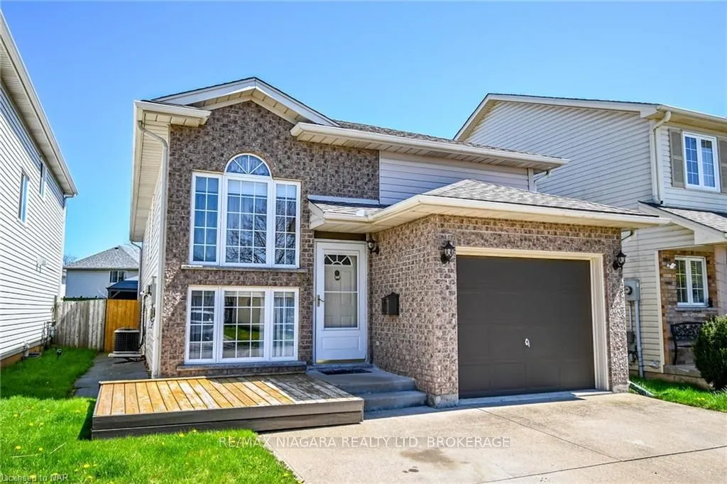 14 JENNIFER Cres, St. Catharines, ON L2M 7Y9