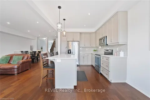 4065 HEALING St, Lincoln, ON L3J 0S4