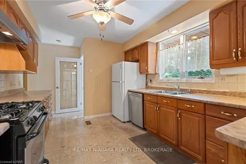 1183 HAIST St, Pelham, ON L0S 1E2