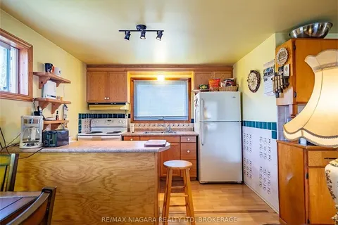 527 PINECREST Rd, Port Colborne, ON L3K 5V3