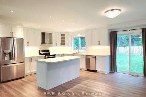 155 SAMUELSON St, Cambridge, ON N1R 1K2