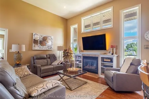 20219 YOUNGS Rd, Wainfleet, ON L3K 5V4