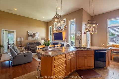 20219 YOUNGS Rd, Wainfleet, ON L3K 5V4