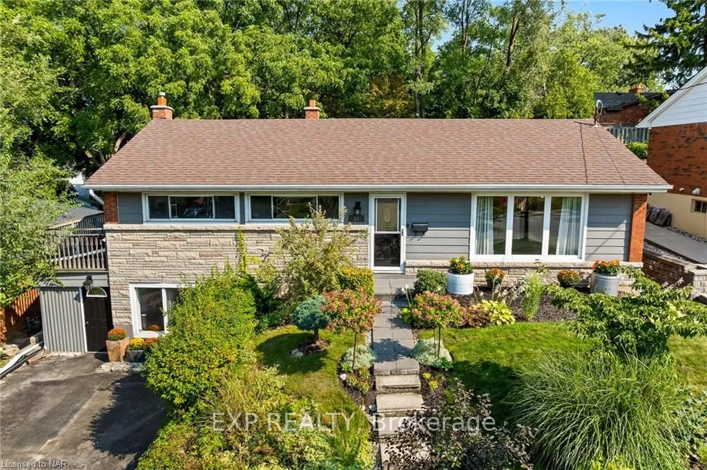 17 BATTLEFIELD Dr, Hamilton, ON L8G 1T8