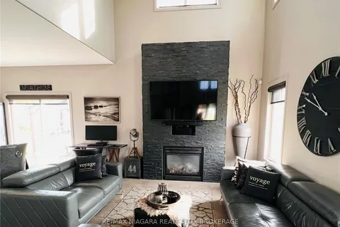 6498 CHRISTOPHER CRESCENT Cres, Niagara Falls, ON L2H 0B3