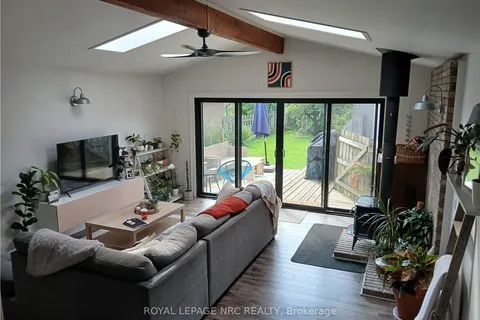 71 ALBERT St, Welland, ON L3B 4L3