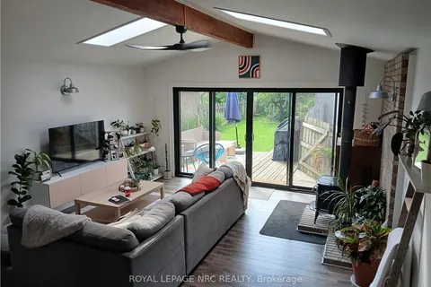 71 ALBERT St, Welland, ON L3B 4L3