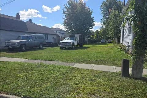 55 LOUIS St, Port Colborne, ON L3K 1C4