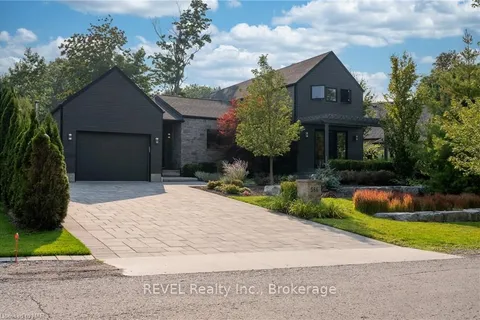 566 LANSDOWNE Ave, Niagara-on-the-Lake, ON L0S 1J0