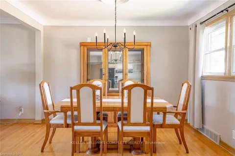 3 GROVE Ave, St. Catharines, ON L2P 1C5