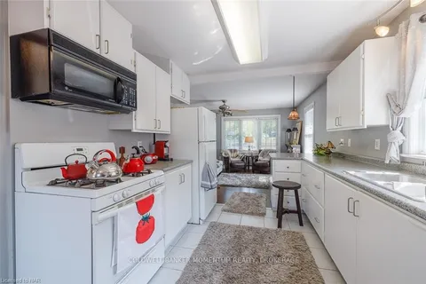 263 MAPLEWOOD Ave, Fort Erie, ON L0S 1B0