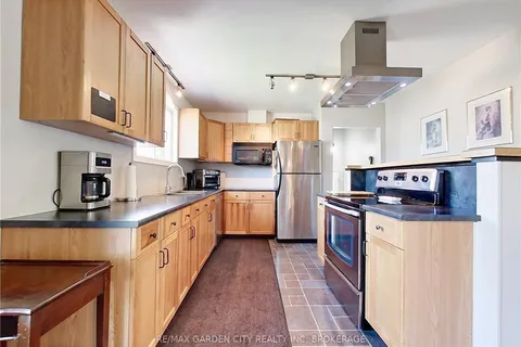 46 COLLIER Rd, Thorold, ON L2V 3T1