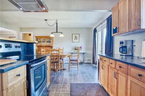 46 COLLIER Rd, Thorold, ON L2V 3T1