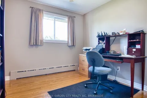 46 COLLIER Rd, Thorold, ON L2V 3T1