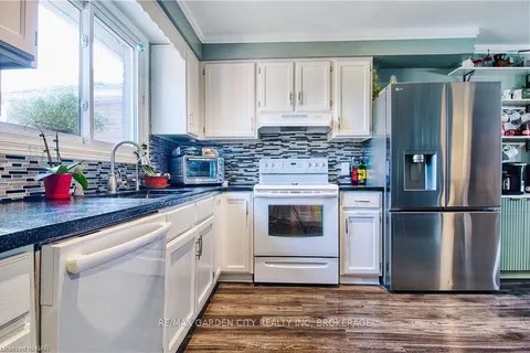 95 ST AUGUSTINE Dr, St. Catharines, ON L2P 3V7