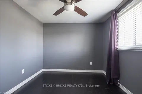 8079 POST Rd, Niagara Falls, ON L2H 2L2