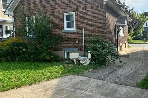 31 FITZGERALD St, St. Catharines, ON L2R 4B5