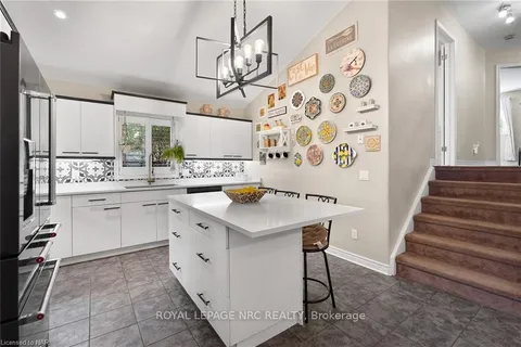 12 BRIARWOOD Dr, St. Catharines, ON L2S 4A7