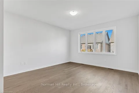 47 SHOREVIEW Dr, Welland, ON L3B 0H2