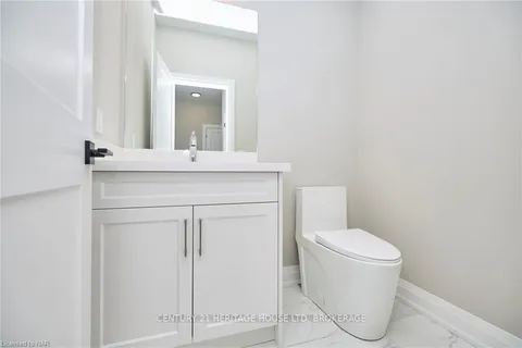 106 ELVIRA Way, Thorold, ON L2V 0B7