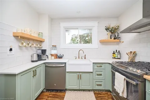 3426 KING St, Lincoln, ON L0R 2C0