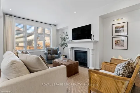 5068 CONNOR Dr, Lincoln, ON L0R 1B7