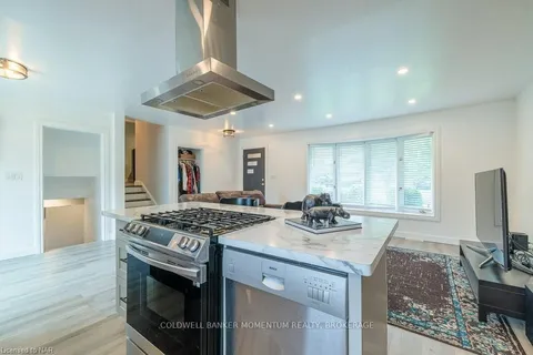 44 HOWARD Ave, St. Catharines, ON L2N 3X1