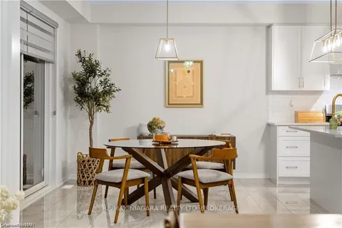 7924 ODELL Cres, Niagara Falls, ON L2H 2Y6