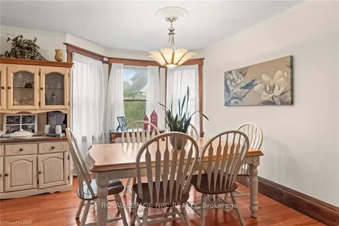 1 WELLAND St, Thorold, ON L2V 2B8