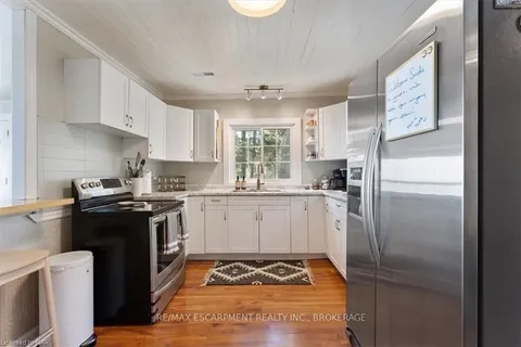 16 HOOVER POINT Lane, ON N0A 1P0