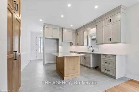 38 MARIE St, Pelham, ON L0S 1E1