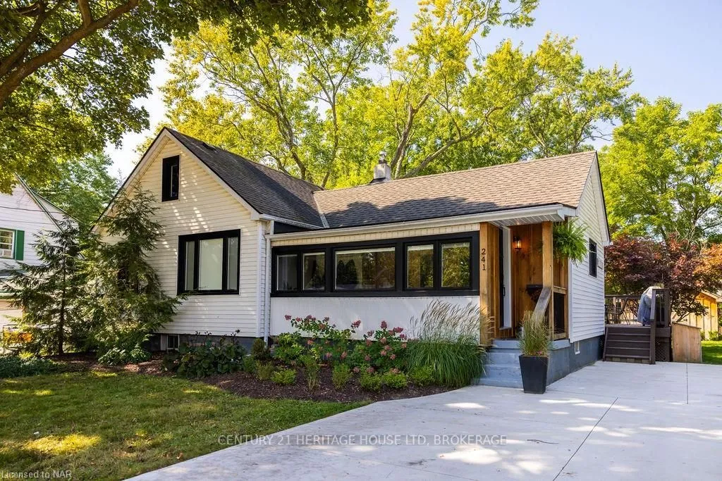 241 FIRST Ave, Welland, ON L3C 1Y7