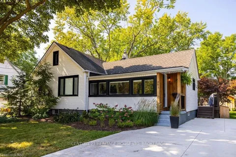 241 FIRST Ave, Welland, ON L3C 1Y7