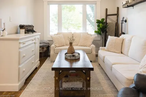 241 FIRST Ave, Welland, ON L3C 1Y7