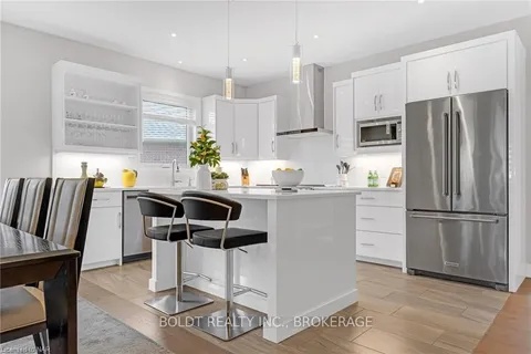 7 EMILY LANE Lane, Pelham, ON L0S 1E4